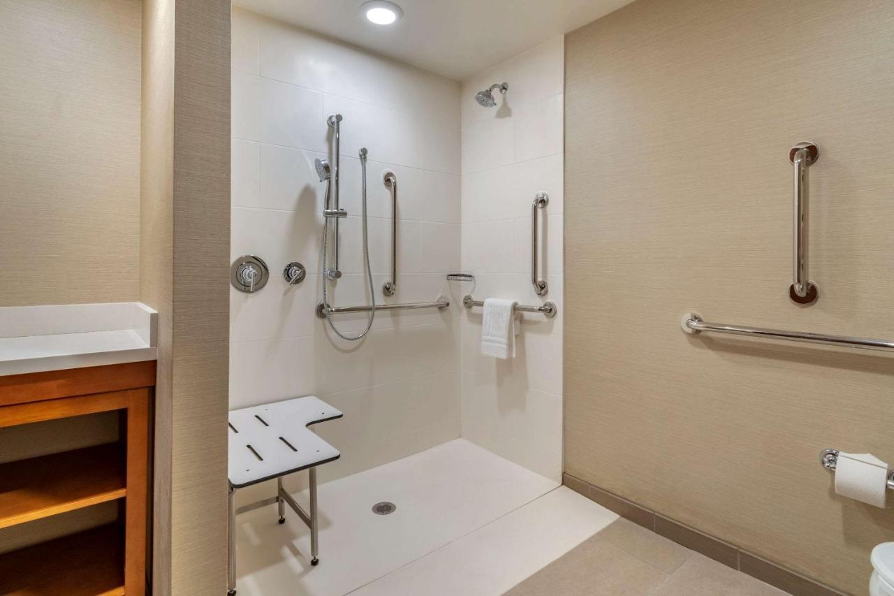 Comfort Suites Camp Hill-Harrisburg West Zewnętrze zdjęcie