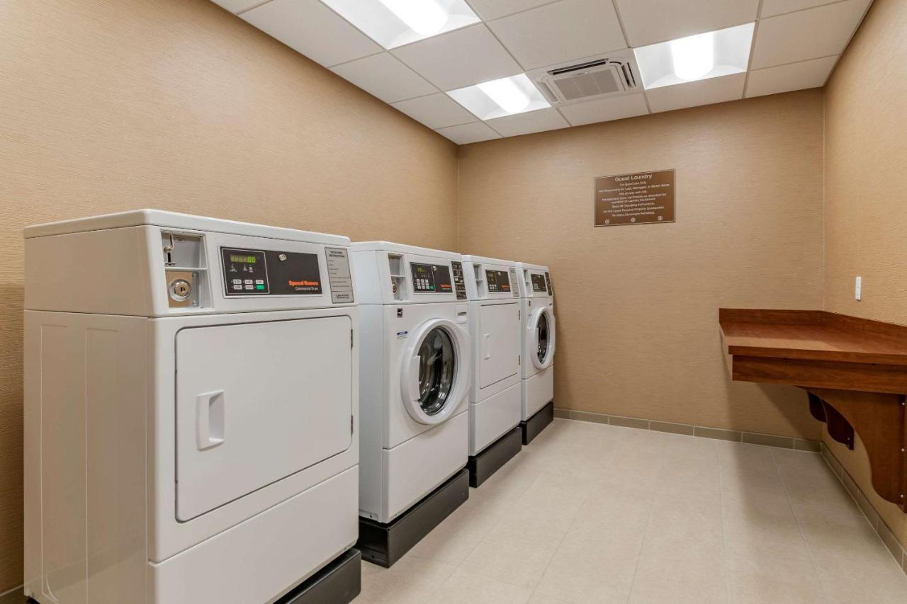 Comfort Suites Camp Hill-Harrisburg West Zewnętrze zdjęcie