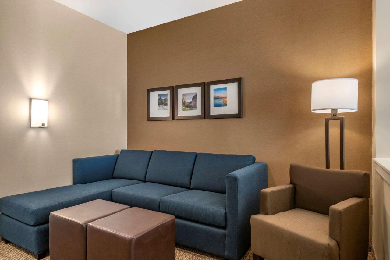 Comfort Suites Camp Hill-Harrisburg West Zewnętrze zdjęcie