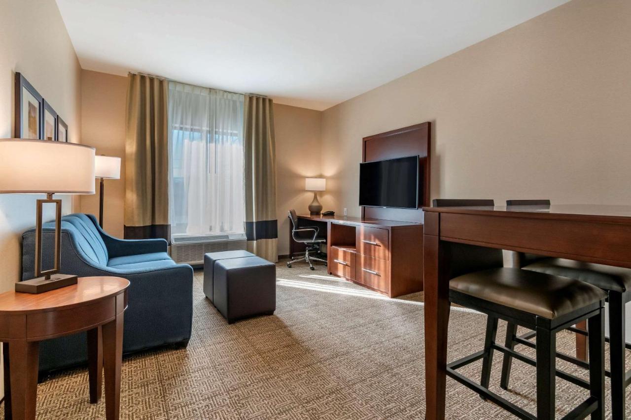 Comfort Suites Camp Hill-Harrisburg West Zewnętrze zdjęcie