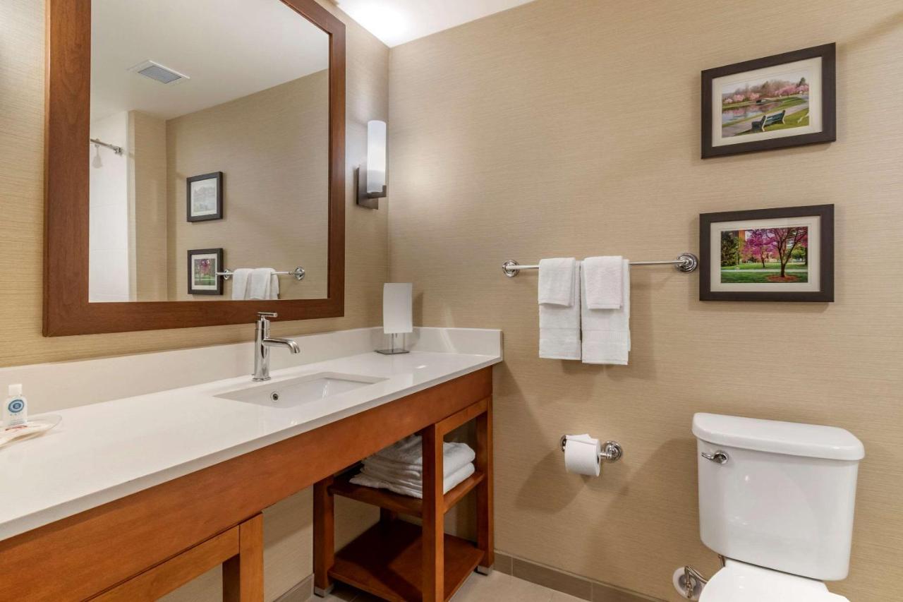 Comfort Suites Camp Hill-Harrisburg West Zewnętrze zdjęcie